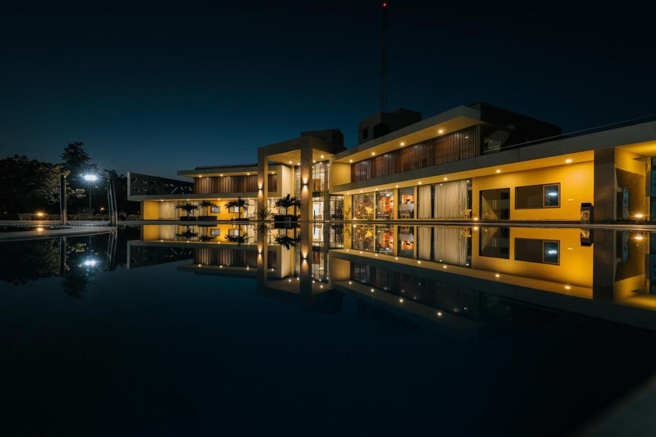 Club Heaven Palanpur Hotel Eksteriør billede
