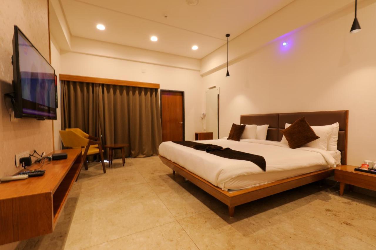 Club Heaven Palanpur Hotel Eksteriør billede