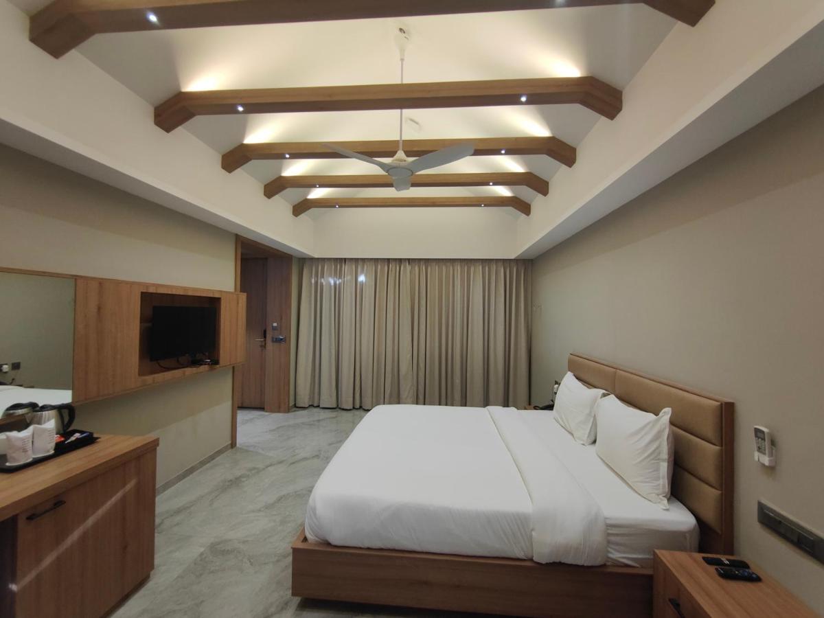 Club Heaven Palanpur Hotel Eksteriør billede